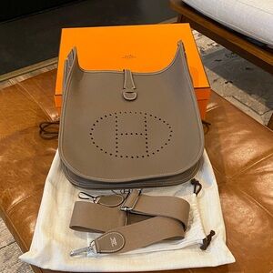 New Hermès Evelyne III 29 bag etoupe